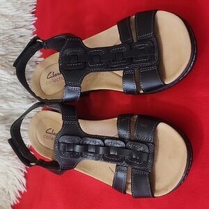 Clarks Laurieann Kay T-strap Slingback Sandals